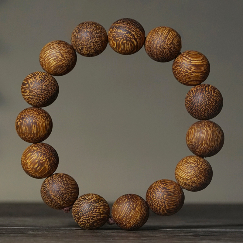 White Qinan Agarwood Meditation Bracelet | A Portable Anchor for Inner Peace