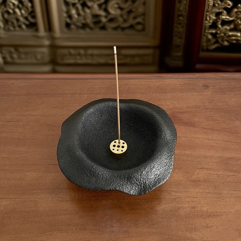 Lotus Wave Ceramic Incense Holder | Wabi-Sabi Dual-Use Stand with Brass Core