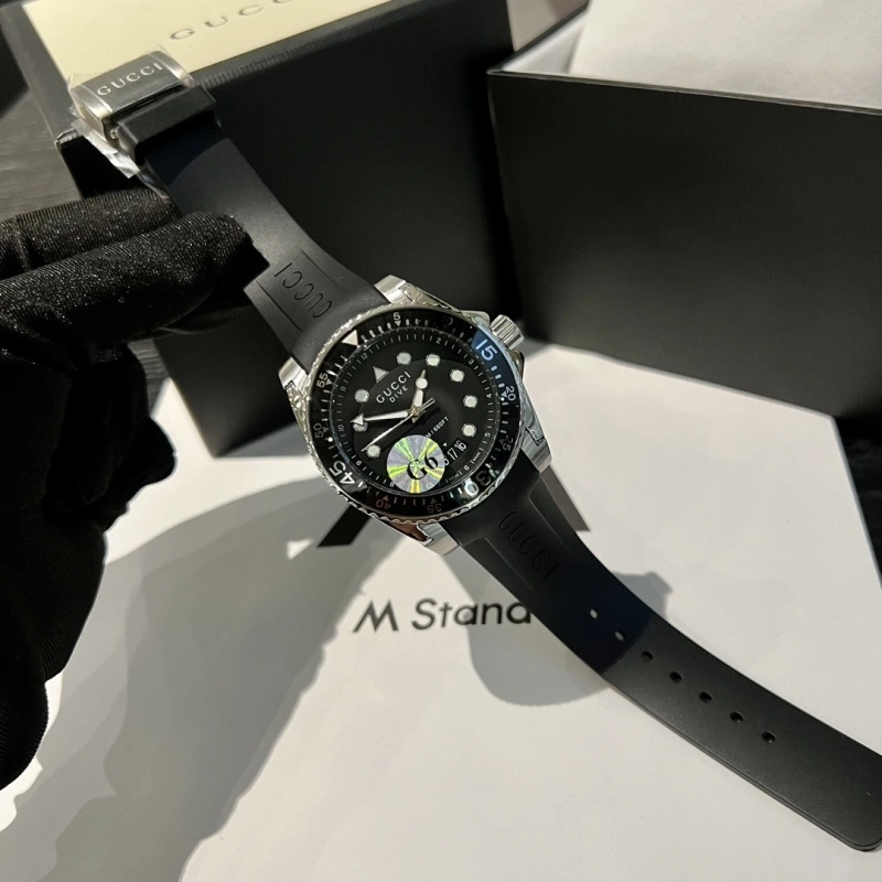 Gucci_wrist_watch