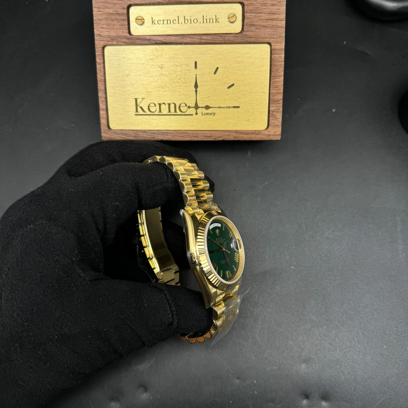 1:1 Cutting-edge cloning Day Date Rolex Weekly Journal 18K Gold Plated counter weight
