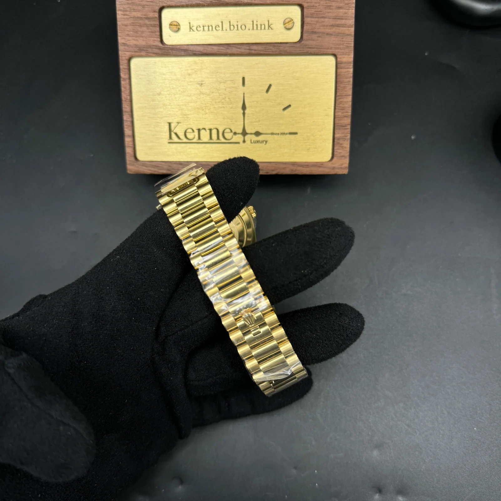 1:1 Cutting-edge cloning Day Date Rolex Weekly Journal 18K Gold Plated counter weight