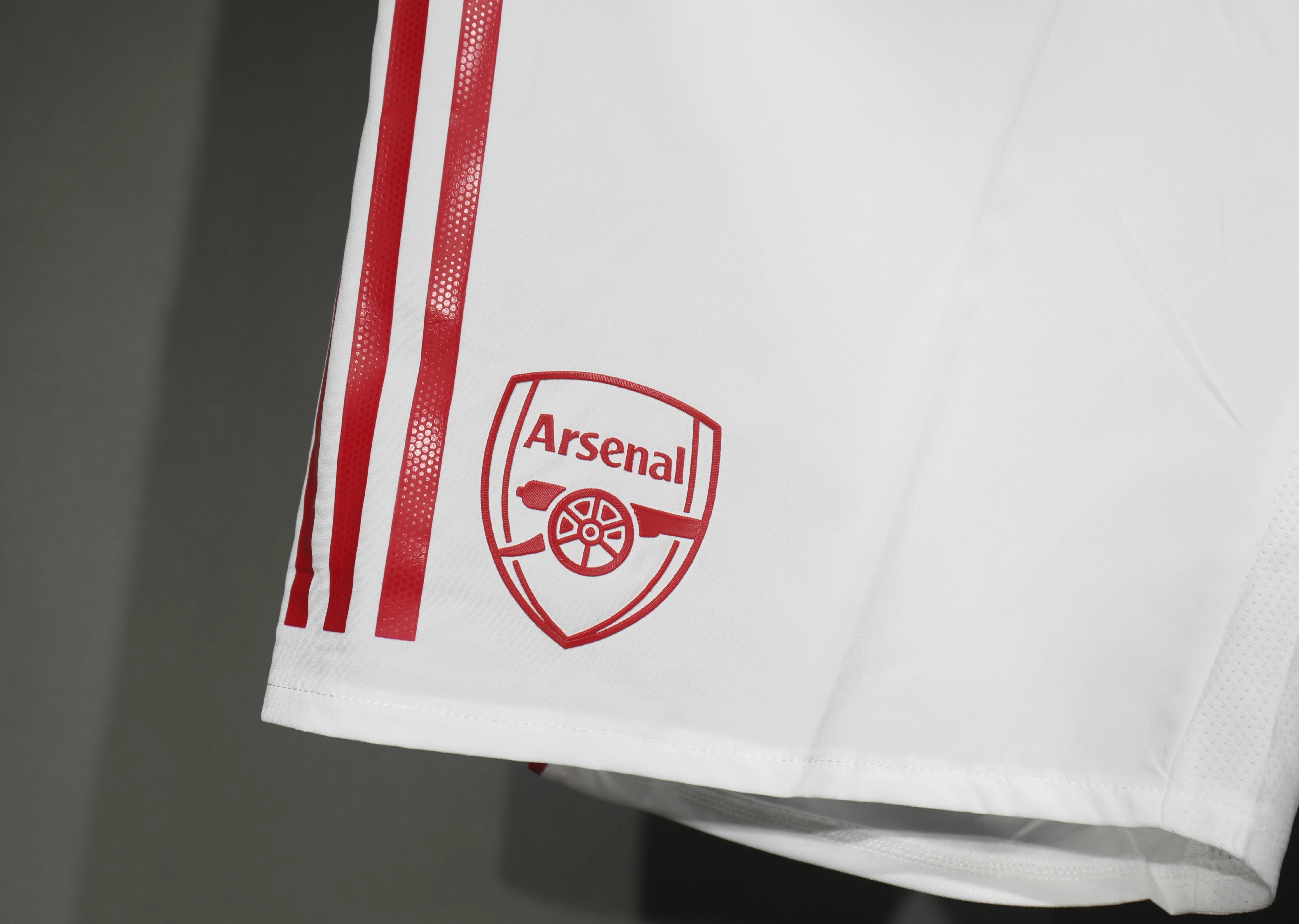 Arsenal Home Soccer Shorts Player Version 25-26