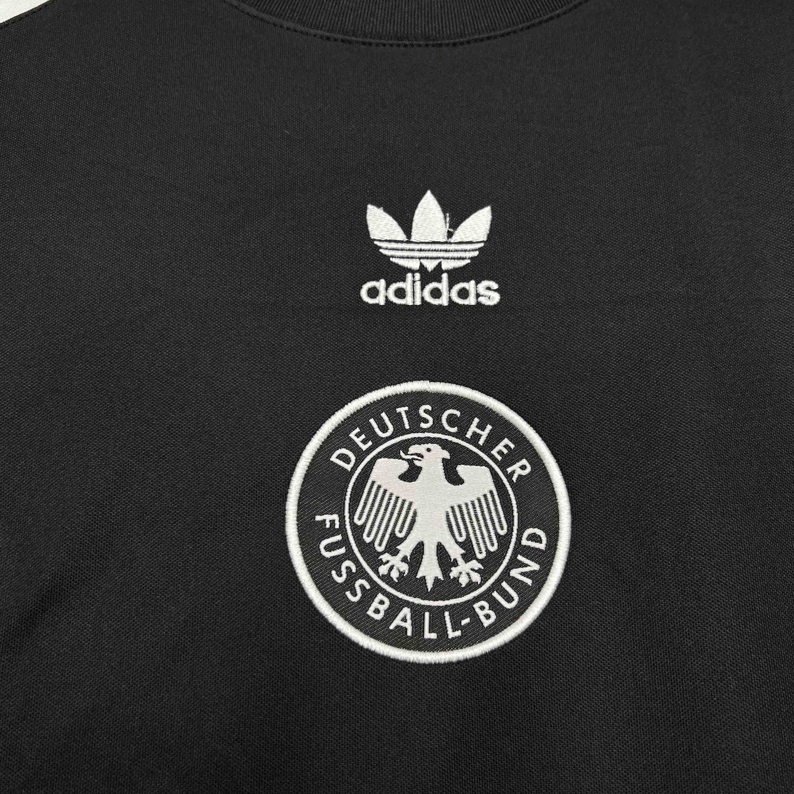 24-25 Germany pre-match training uniform