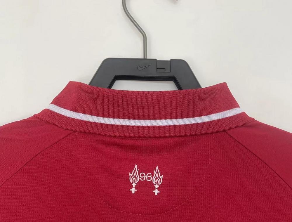 Retro Liverpool Home Football Shirt 2018/2019