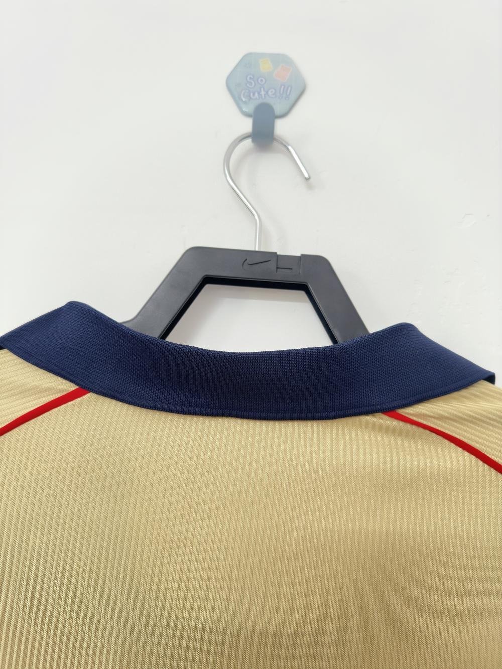 Arsenal Retro  Away Football Shirt 2001/2002