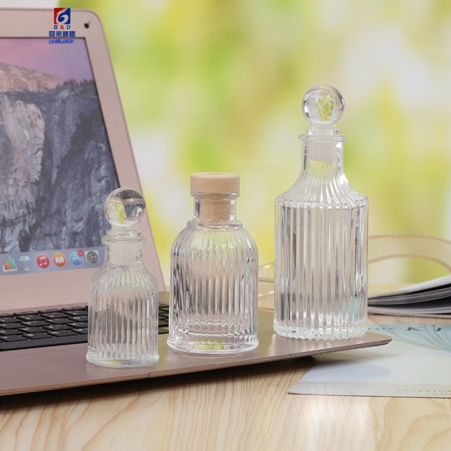 100/200ML Vertical Stripe Essential Oil Bottle