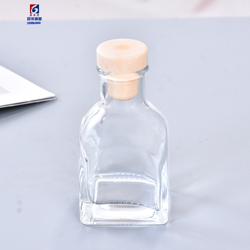 100ML Crystal White Material Small Square Glass Aromatherapy Bottle