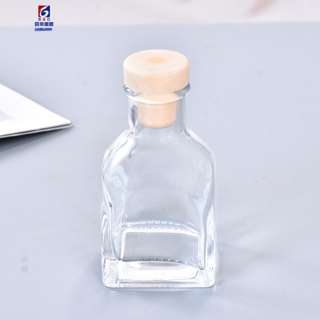 100ML Crystal White Material Small Square Glass Aromatherapy Bottle