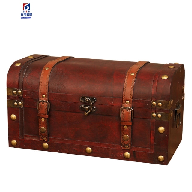 European retro storage box