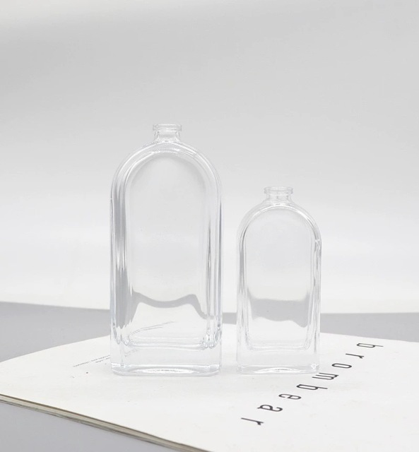 YUXI crystal white glass water bottle spray bottle bayonet high-end curved bottle makeup empty bottle