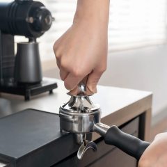 58mm Portable Eco-Friendly Espresso Tamper Premium Barista Coffee Tamper Calibrated Spring Loaded Mechanism 100% Stainless Steel