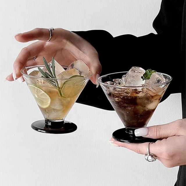 Cocktail Martini Glasses180ml,CIRAY,Unique Funell Shaped Clear Martini Glass Stemless Black Flat Bottom Ice Cream Cups Juice Cocktail Martini Wine Glasses Weddin