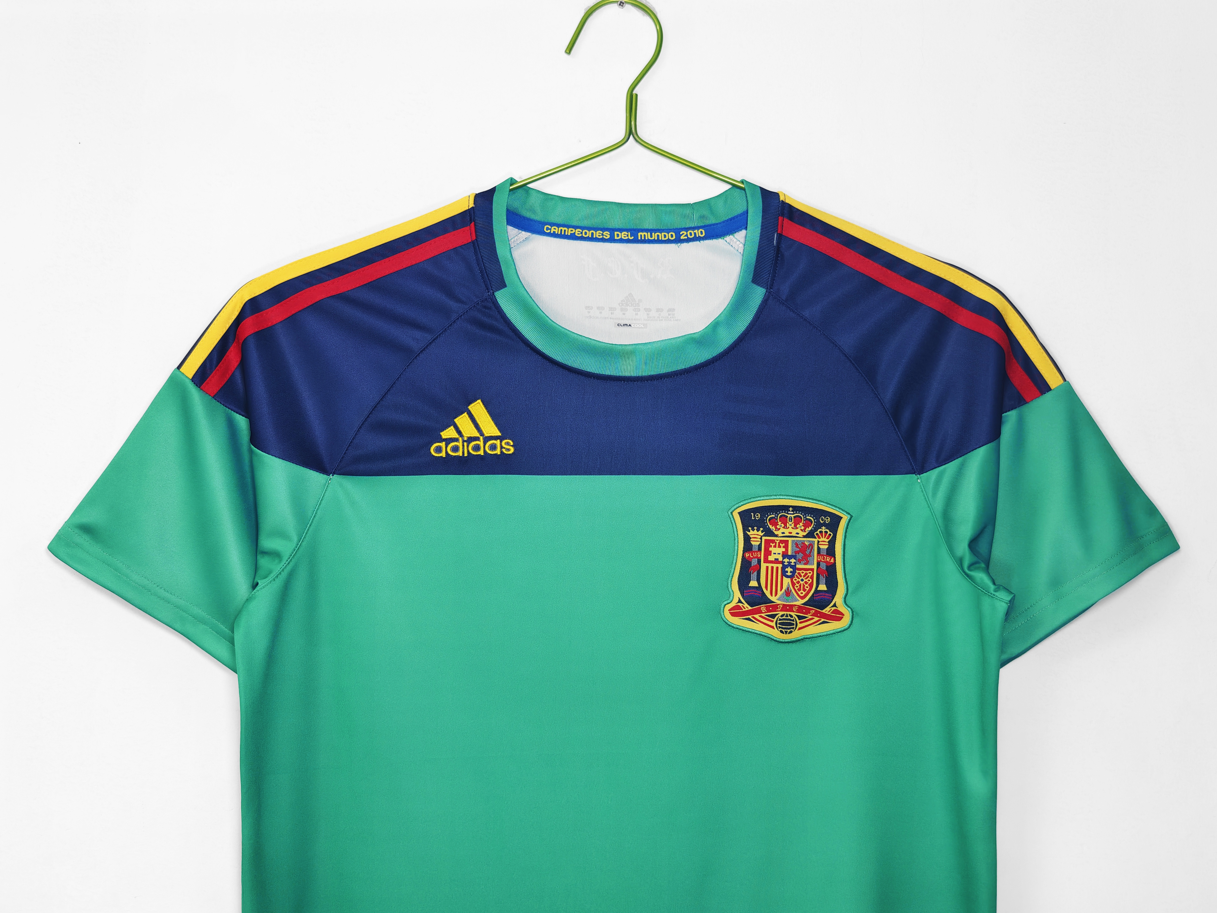 2010 season Spain Goalkeeper retro Fan version