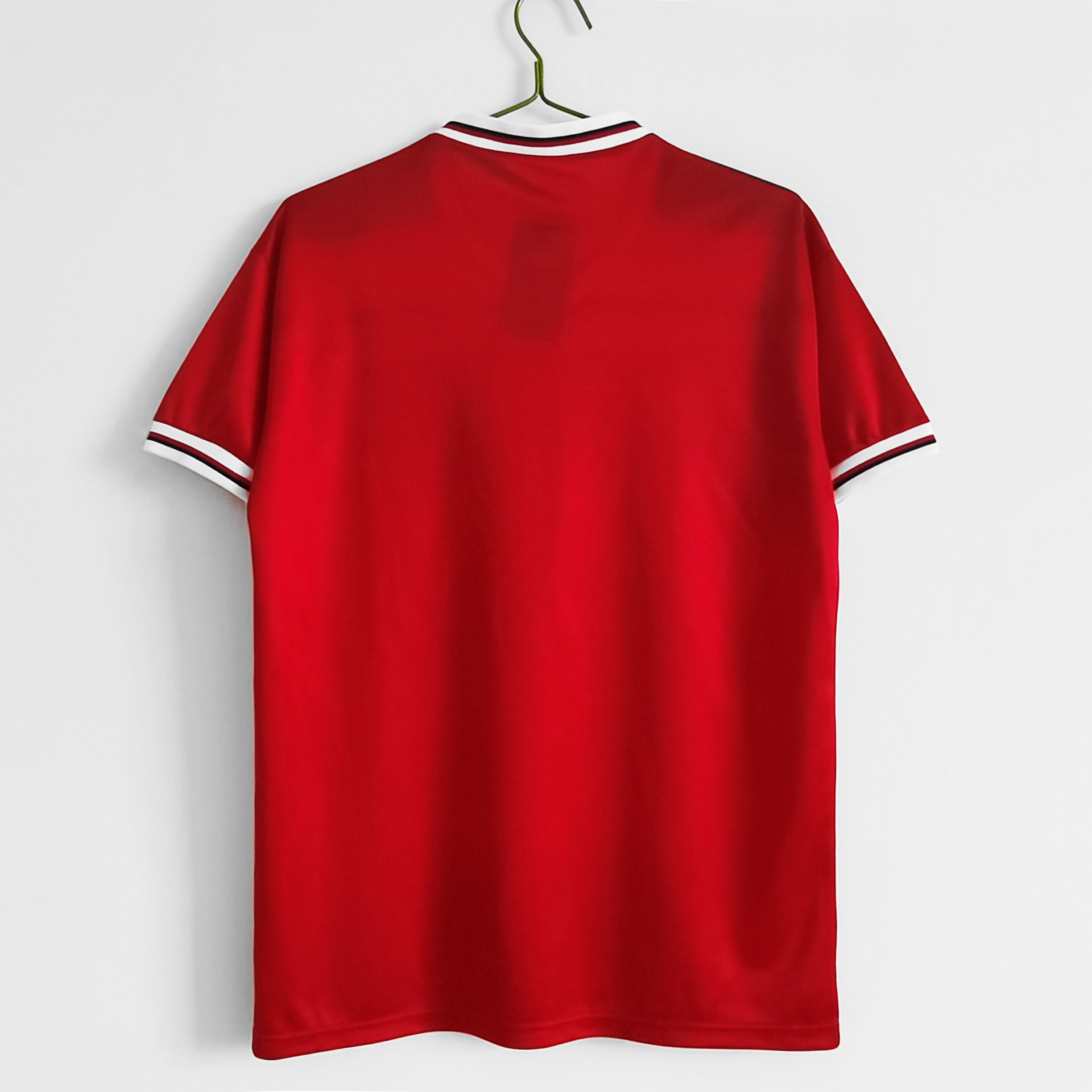 1982 England away retro Fan version