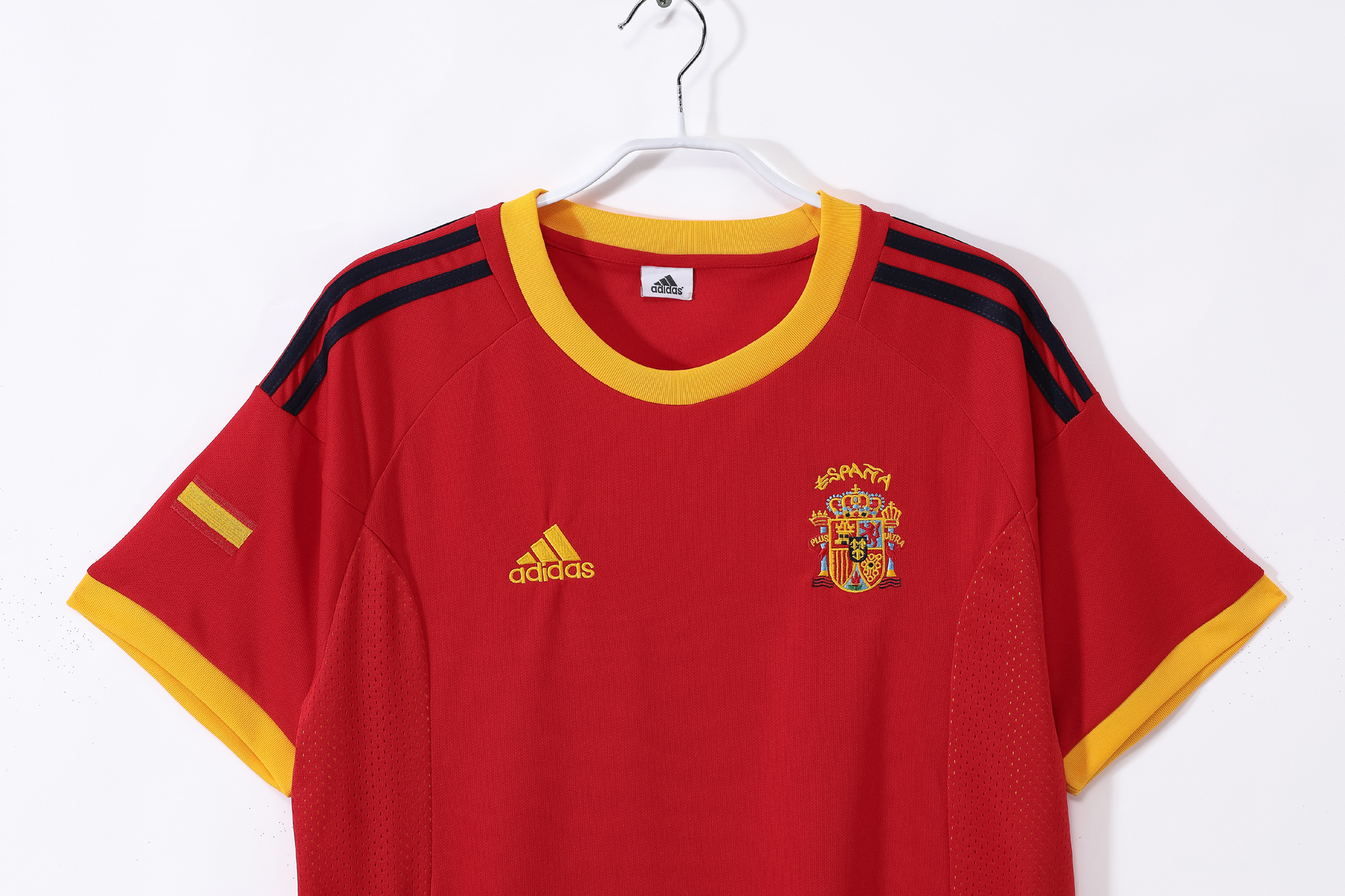 2002 season Spanish home retro Fan version