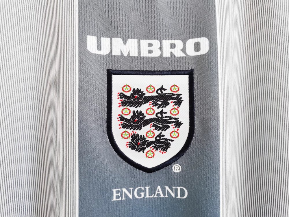 1996 England away  retro Fan version