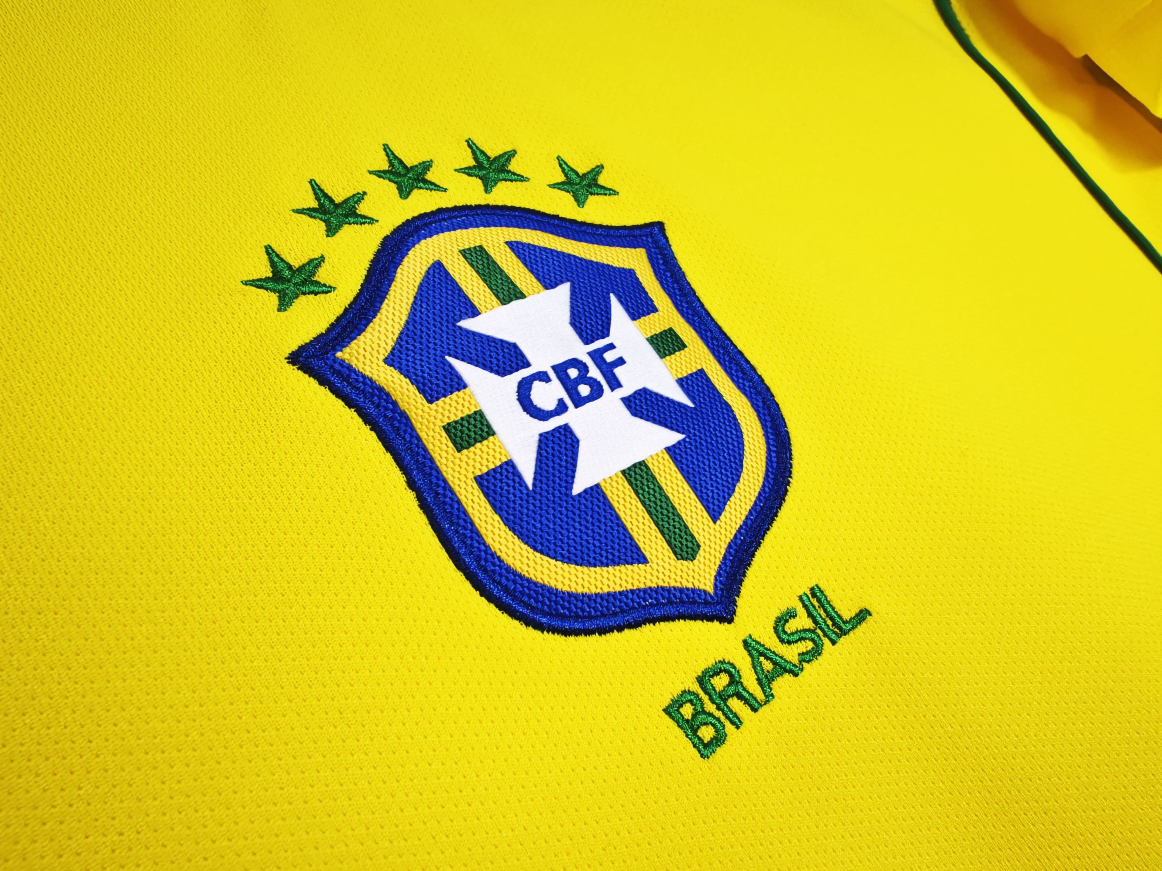 2004 Brazil home retro Fan version