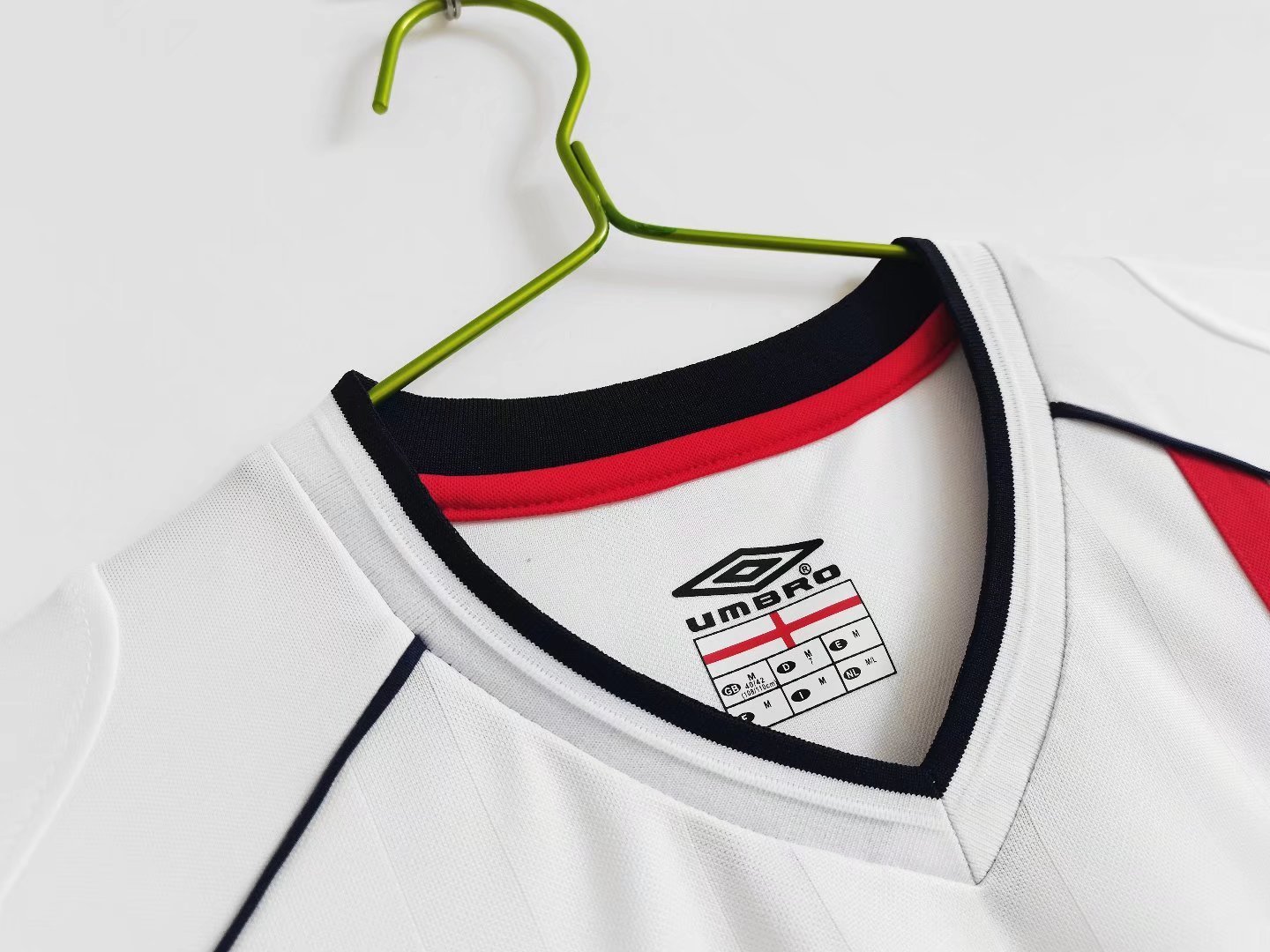 01/03 England home retro Fan version