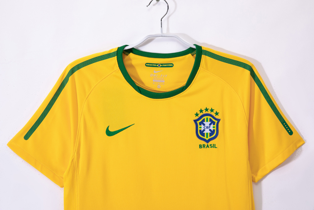 2010 Brazil home retro Fan version