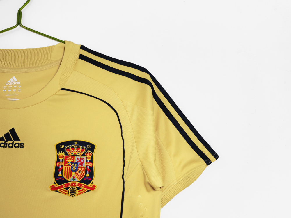 2008 season Spanish away retro Fan version