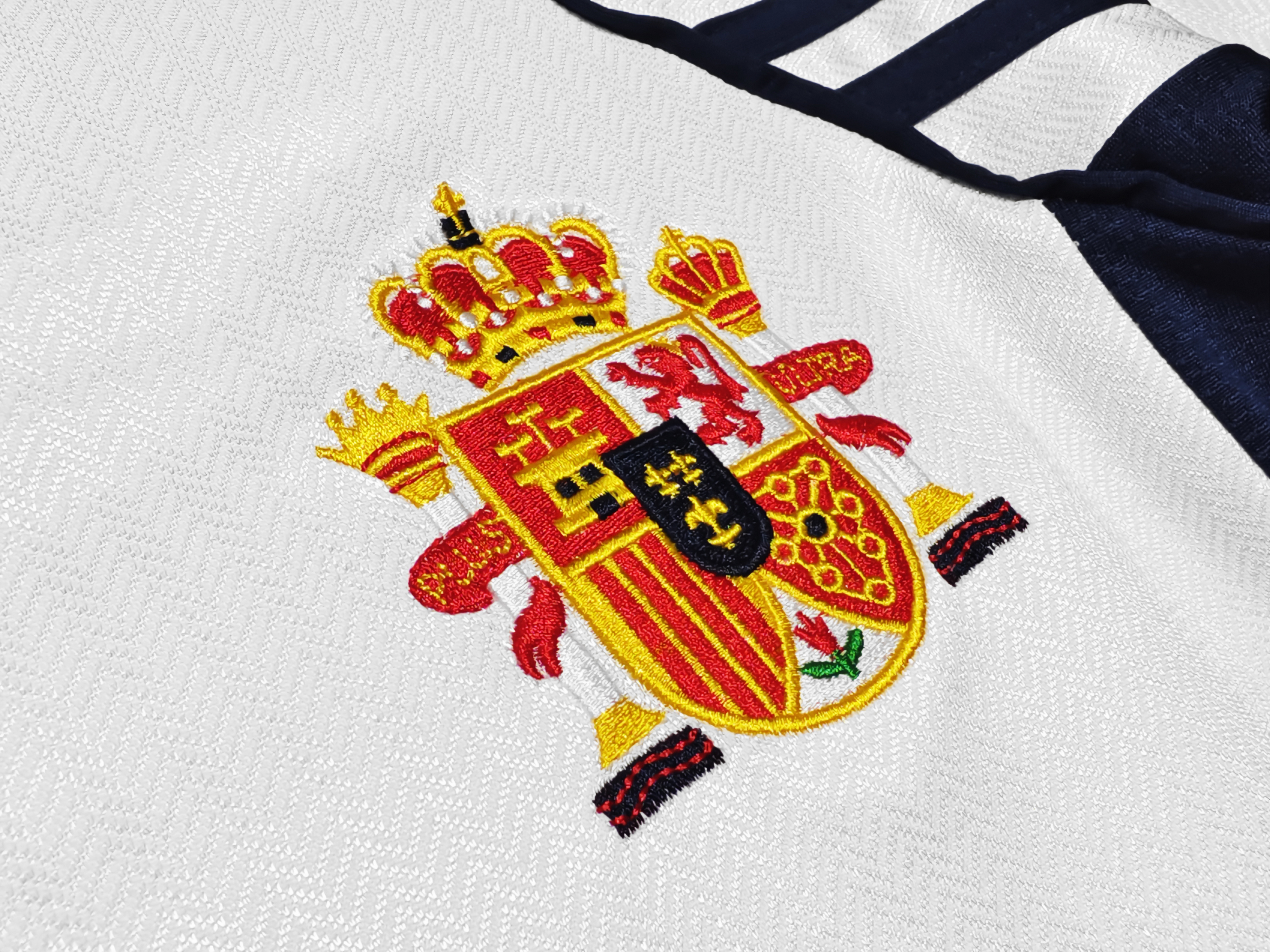 1998 season Spanish away white retro Fan version