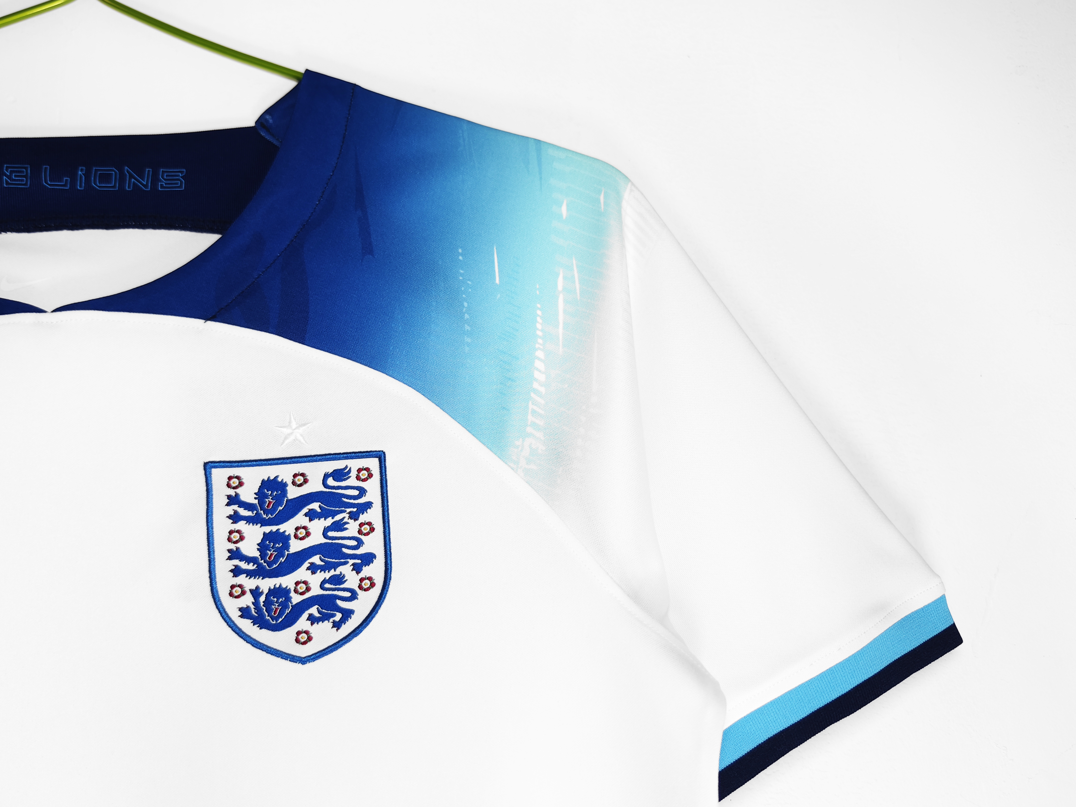 2022 England home retro Fan version