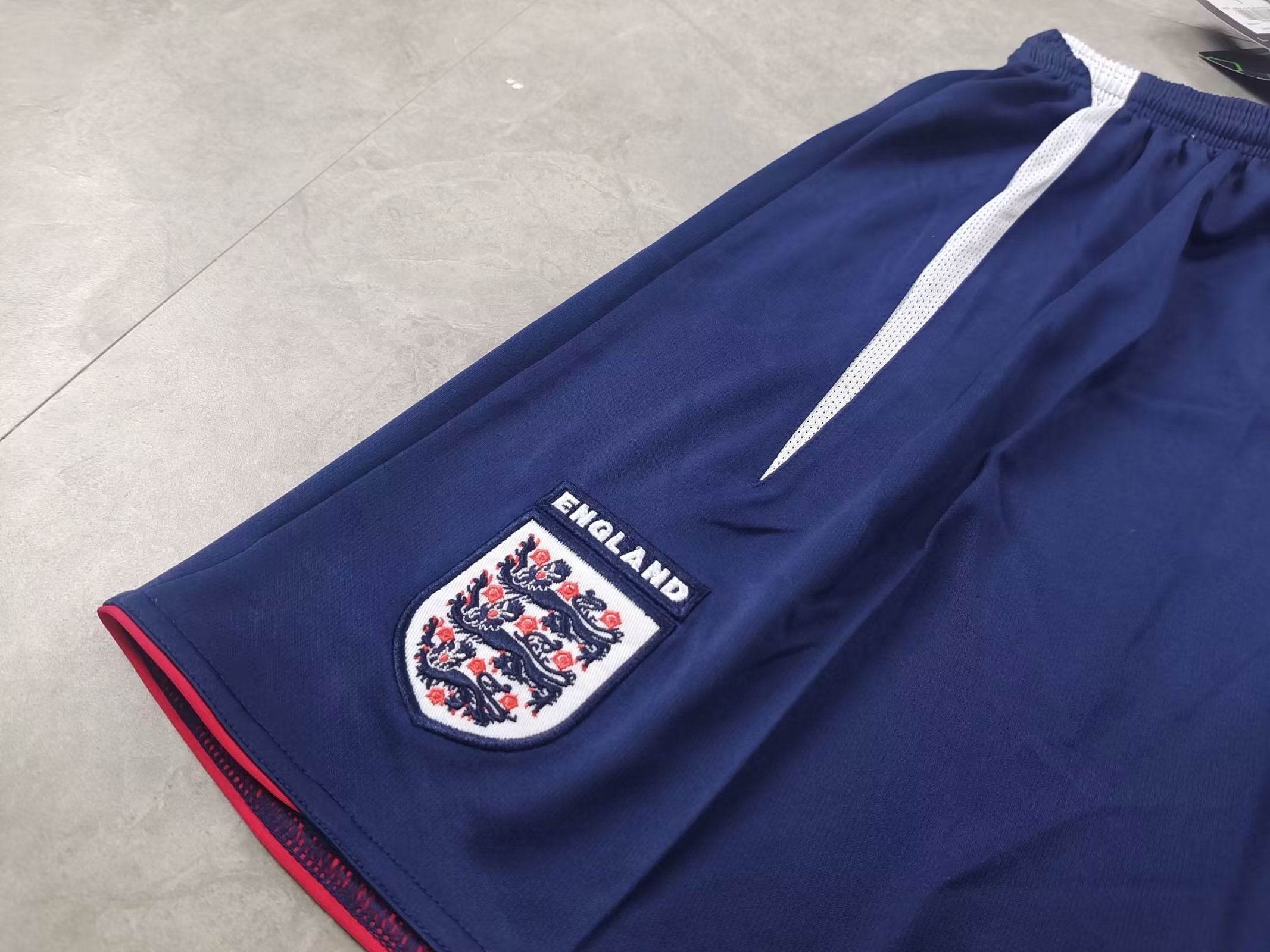 2006 England home retro shorts