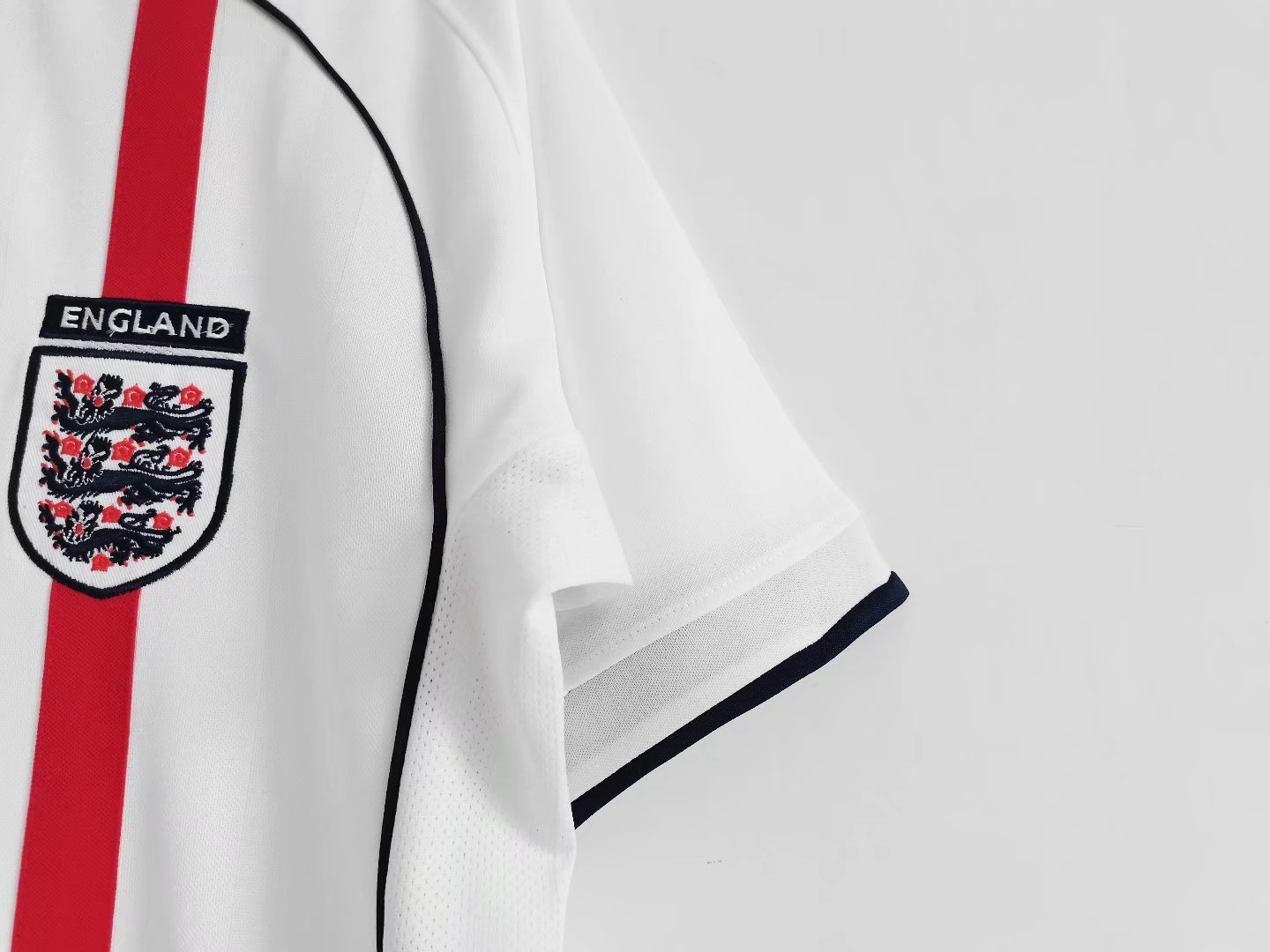 01/03 England home retro Fan version