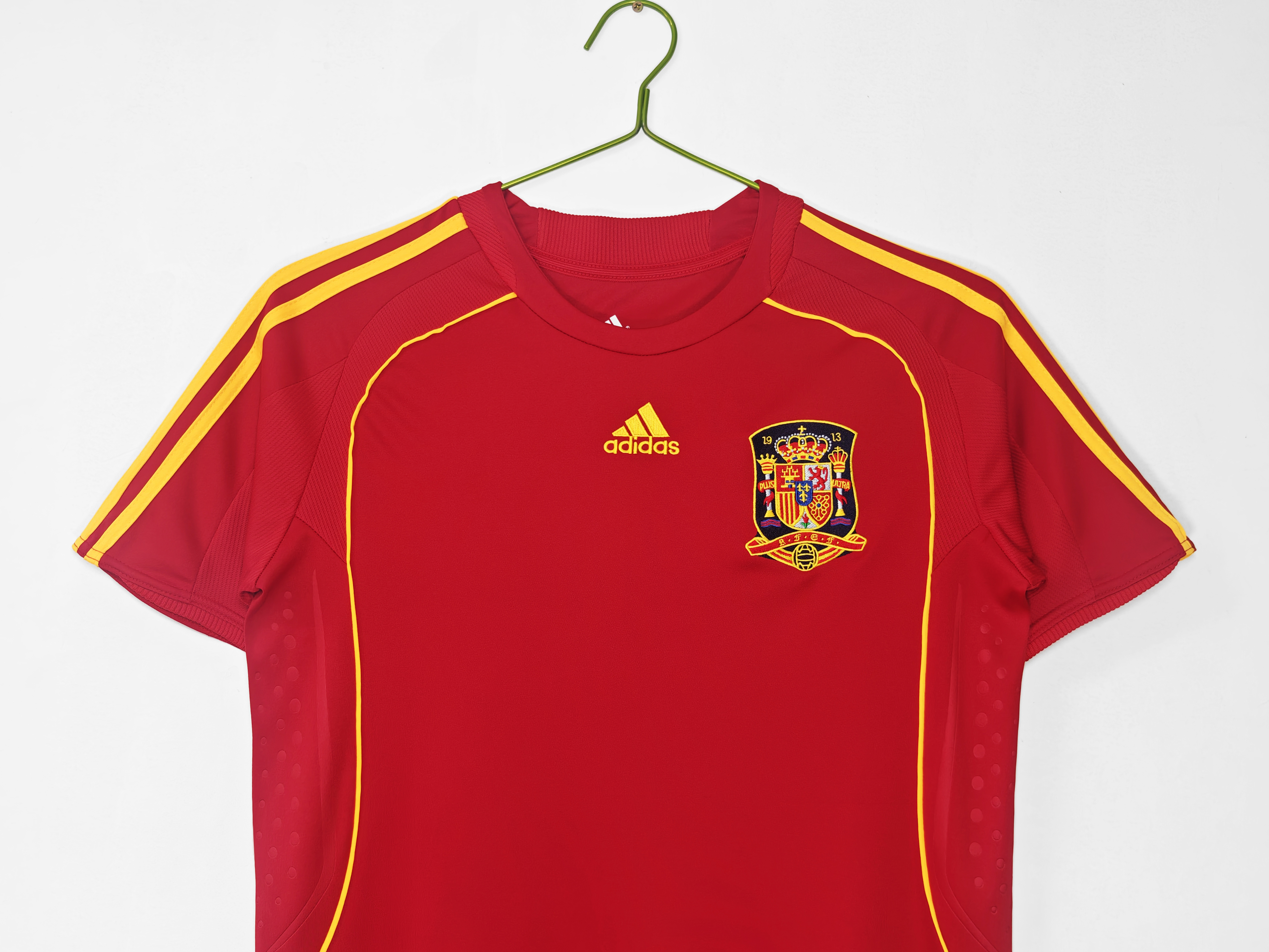 2008 season Spain home retro Fan version