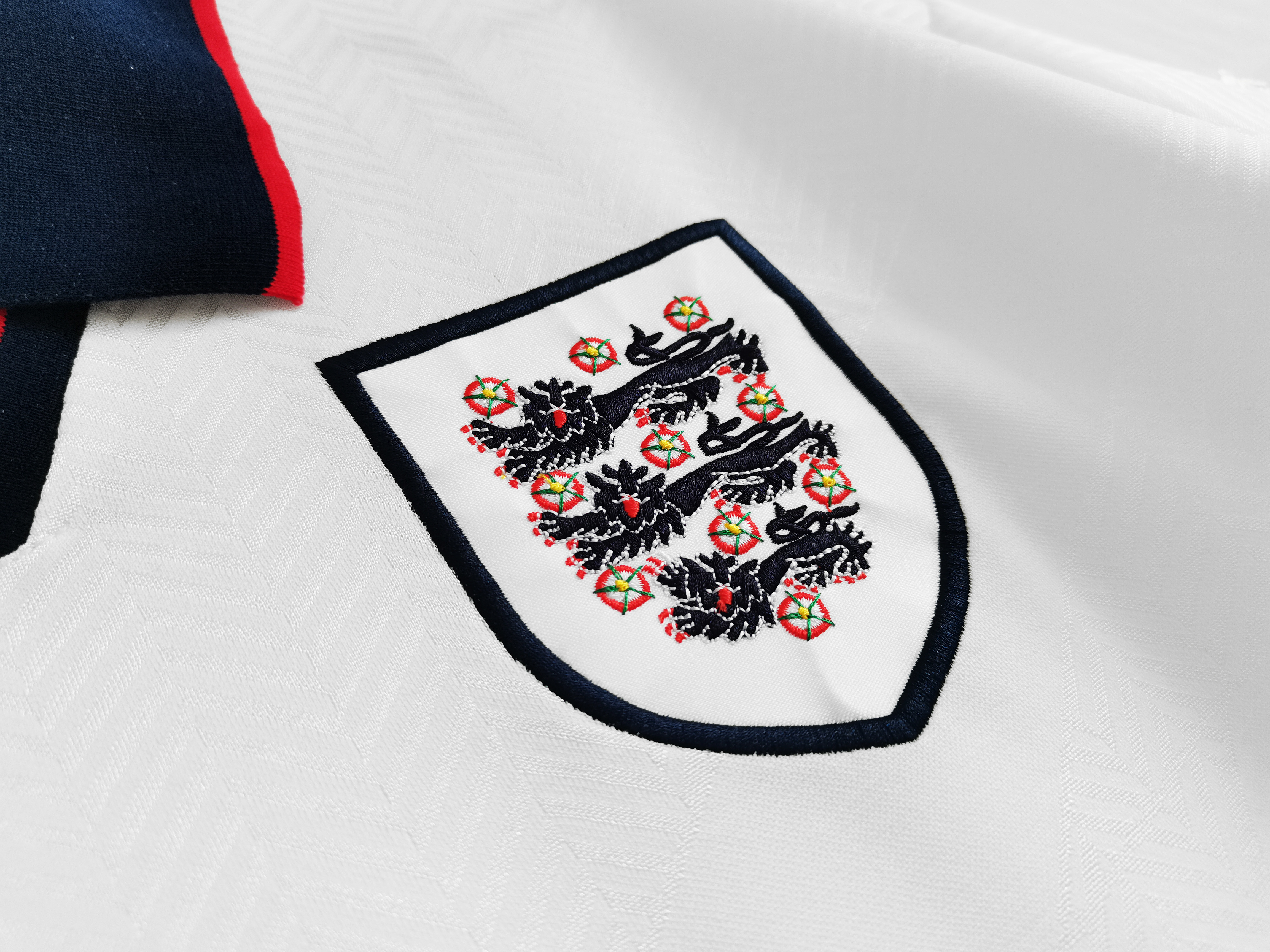 94/95 England home retro Fan version