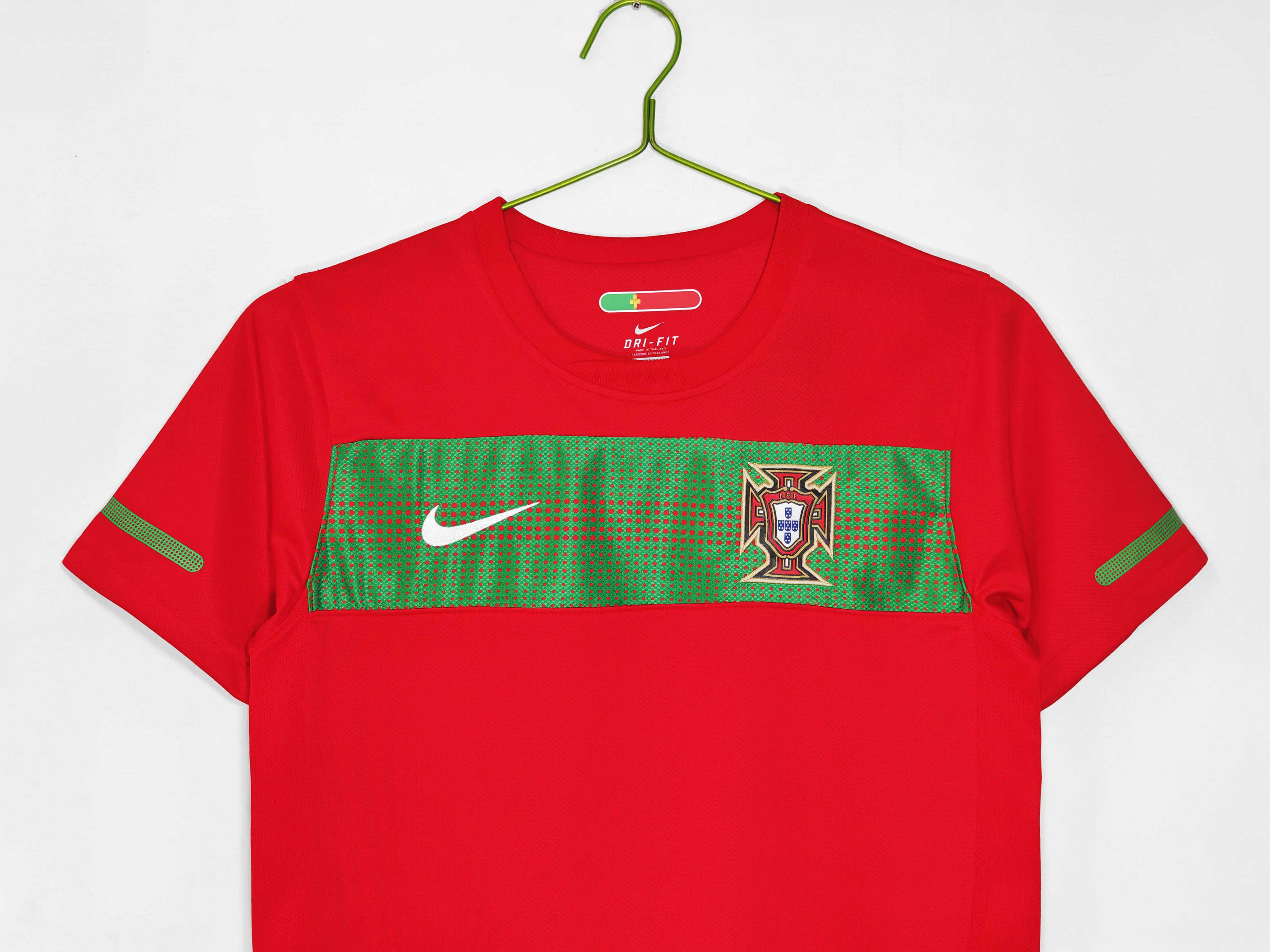 2010 Portugal home retro Fans version