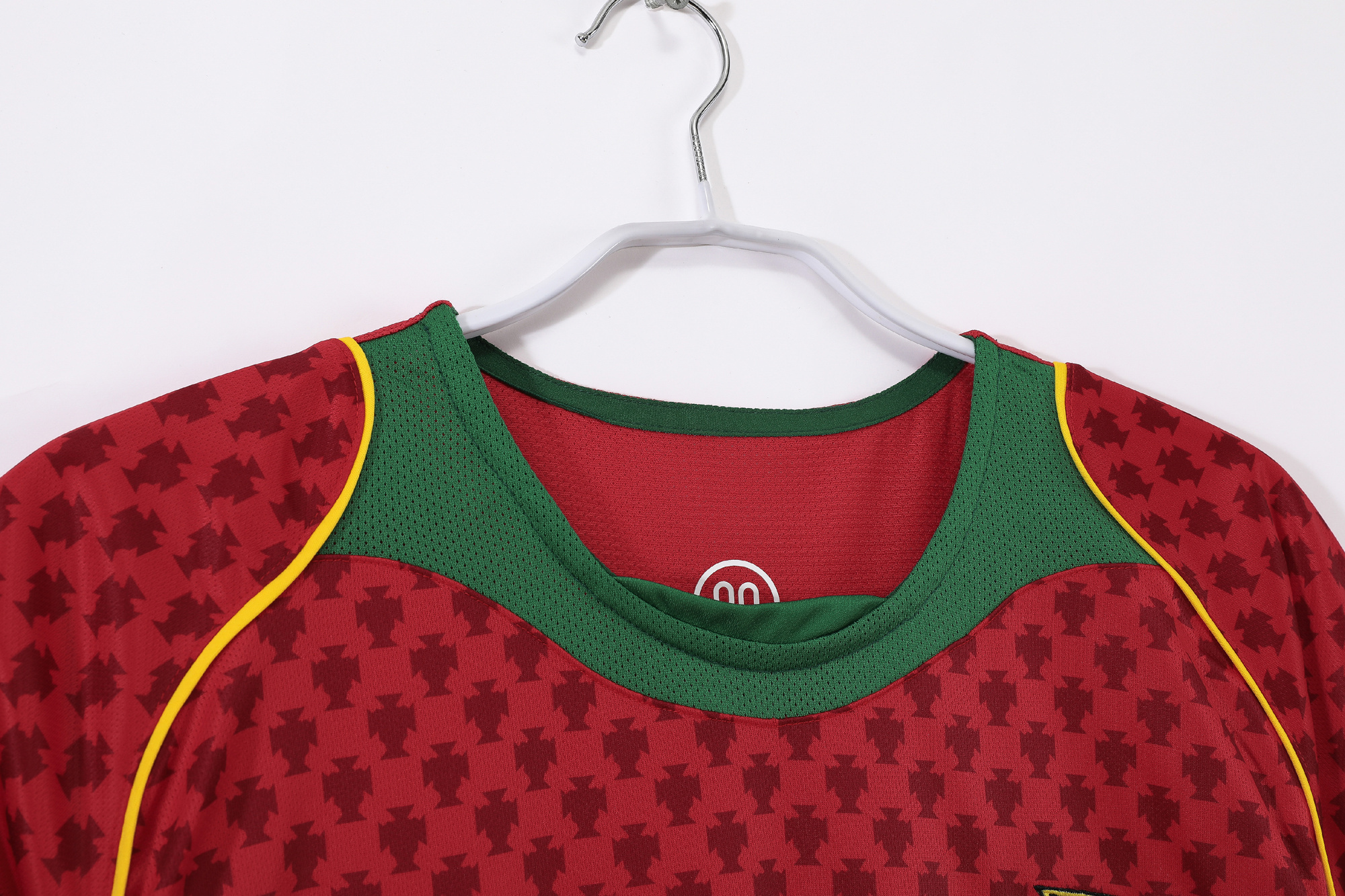 2004 Portugal home retro Fans version