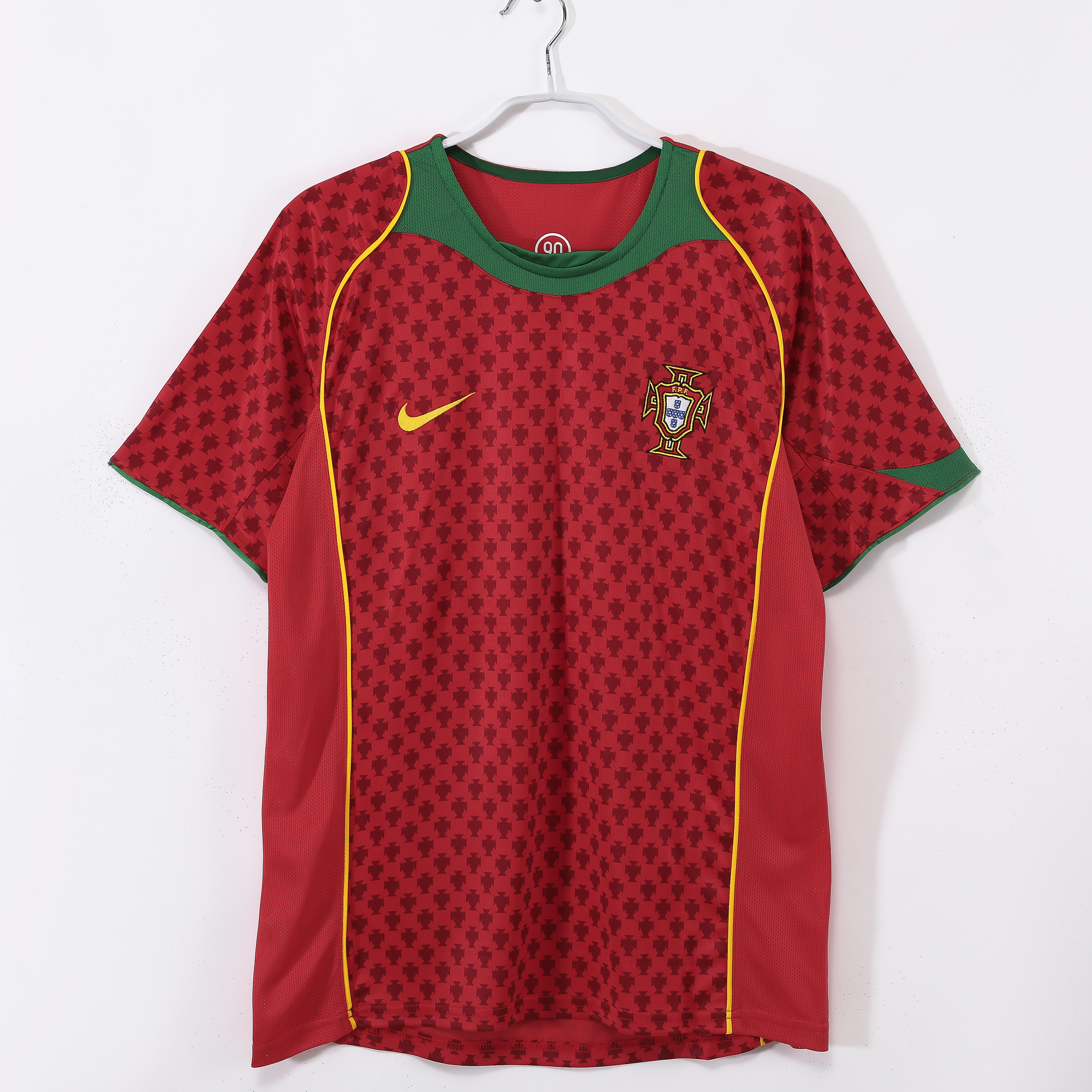 2004 Portugal home retro Fans version