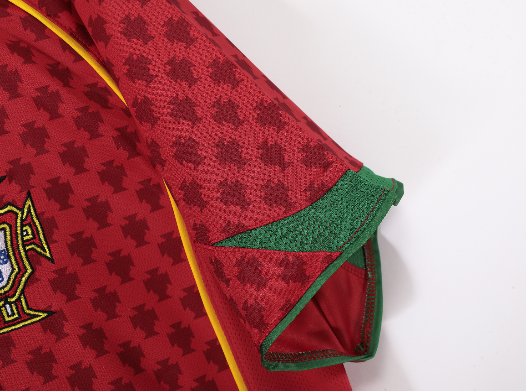 2004 Portugal home retro Fans version