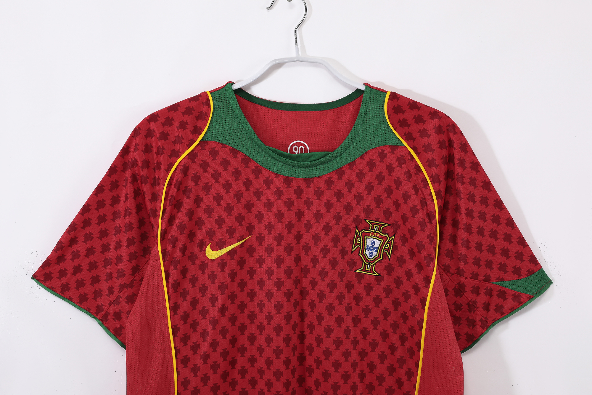 2004 Portugal home retro Fans version