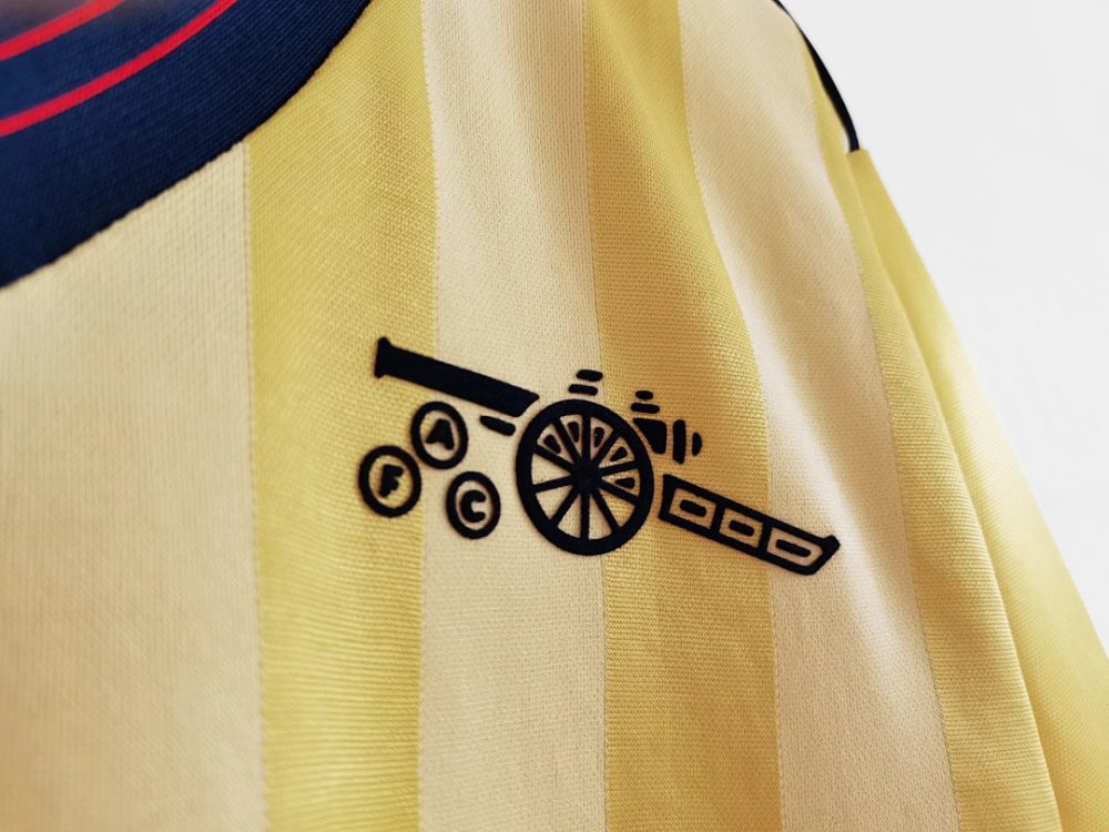 83/86 Arsenal away retro Fans version