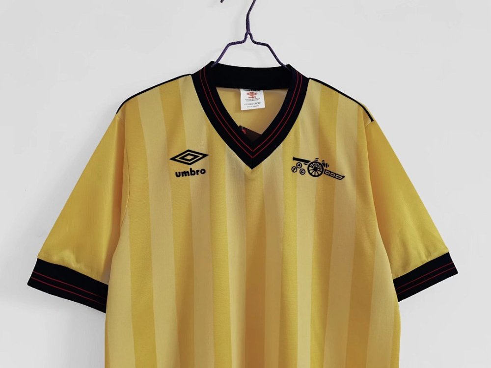 83/86 Arsenal away retro Fans version