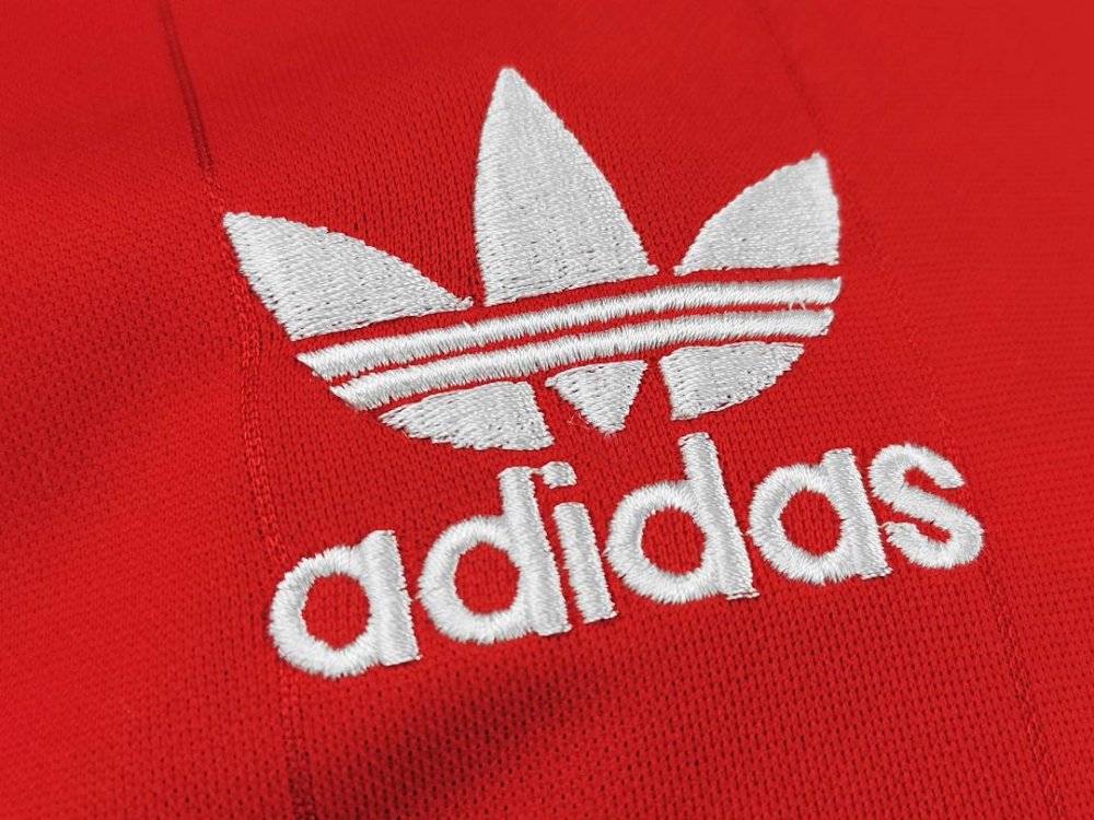 1984 Manchester United home Retro Fan Version