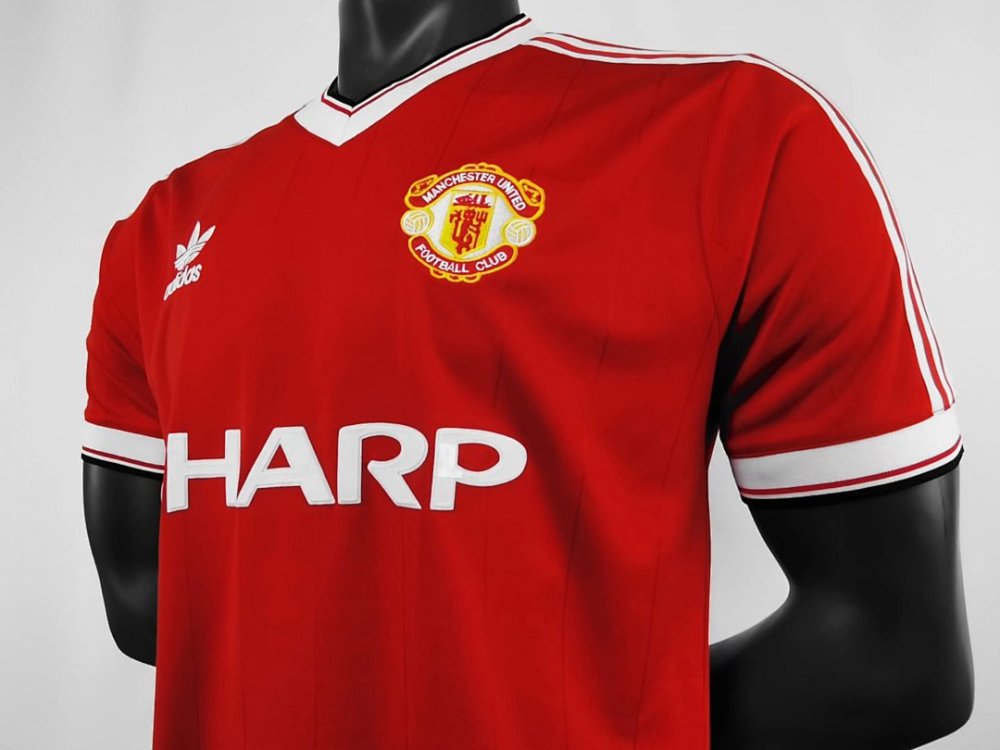 1984 Manchester United home Retro Fan Version