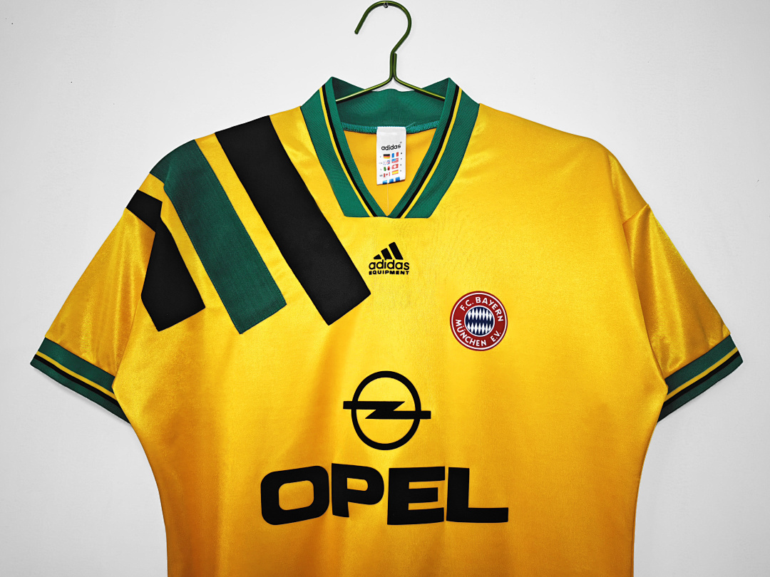 1993/95 Bayern Munich away retro Fans version