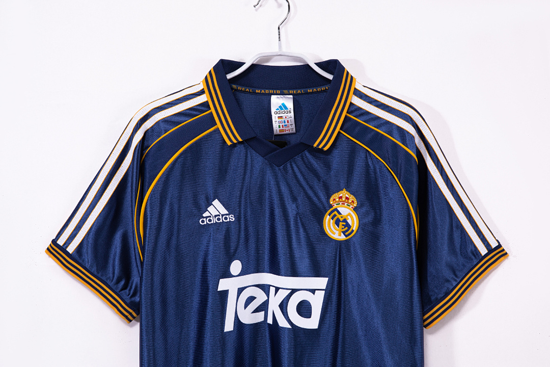 98/00 Real Madrid 3rd Retro Fan Version
