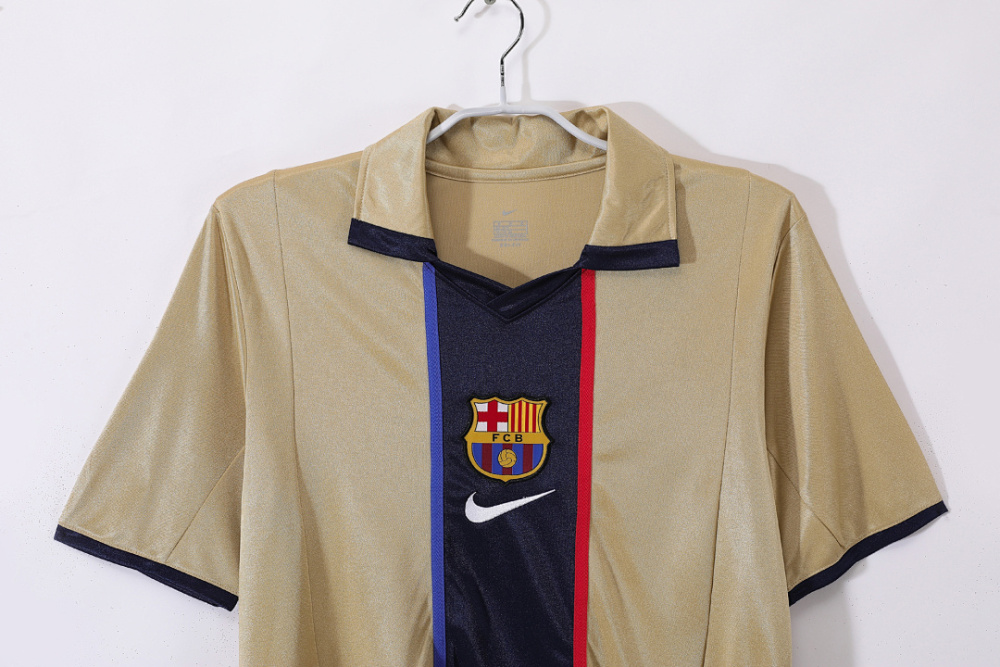 2001/02 Barcelona away  Retro Fans version