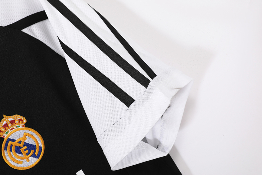 2001/02 Real Madrid away Retro Fan Version