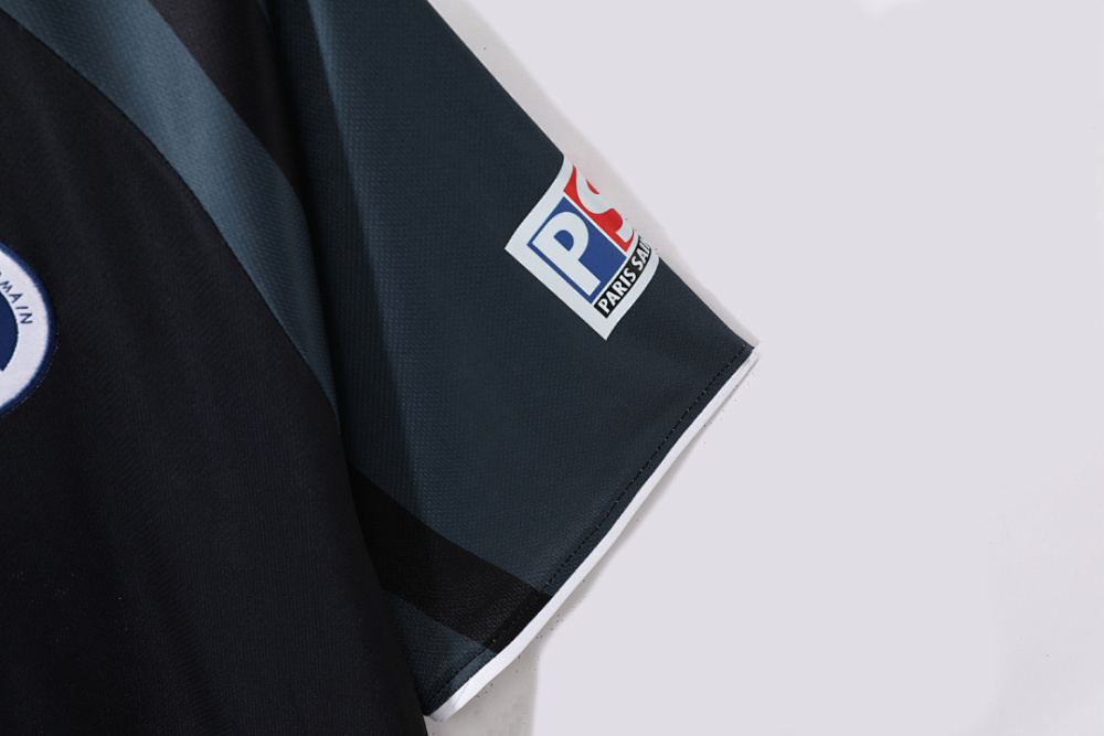 2001/02 Paris Saint-Germain 3rd Retro Fan Version