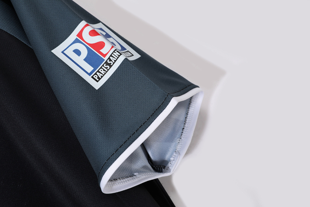 2001/02 Paris Saint-Germain 3rd Retro Fan Version