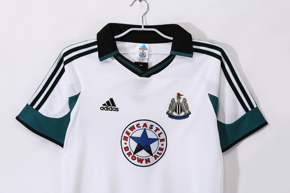 1999/00 Newcastle away retro Fans version