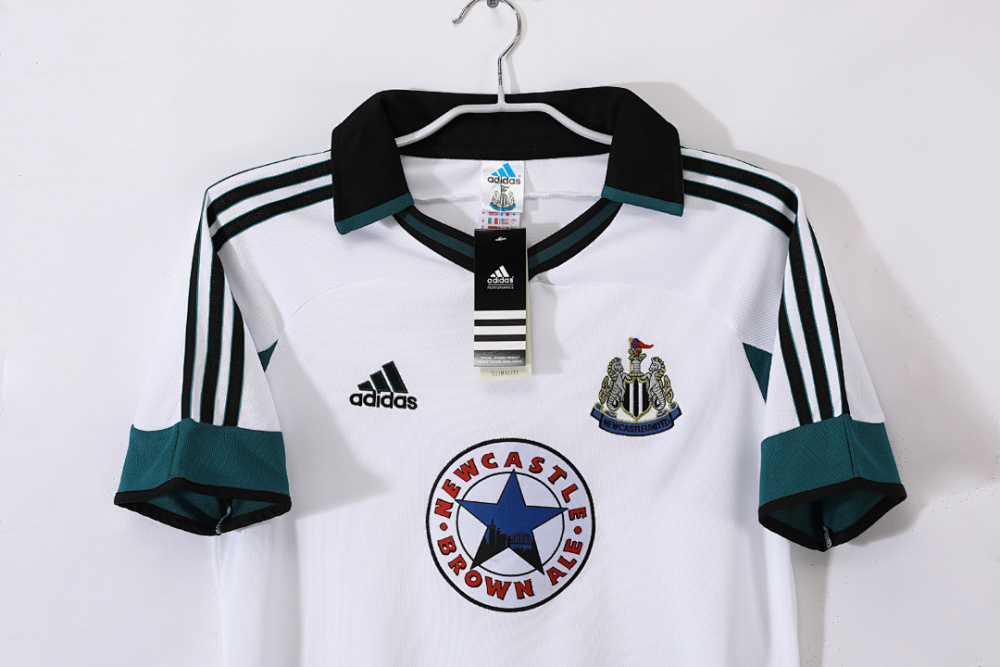 1999/00 Newcastle away retro Fans version