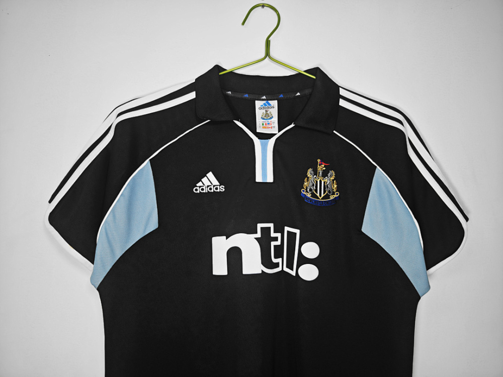 2000/01 Newcastle away retro Fans version