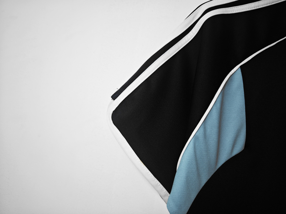 2000/01 Newcastle away retro Fans version