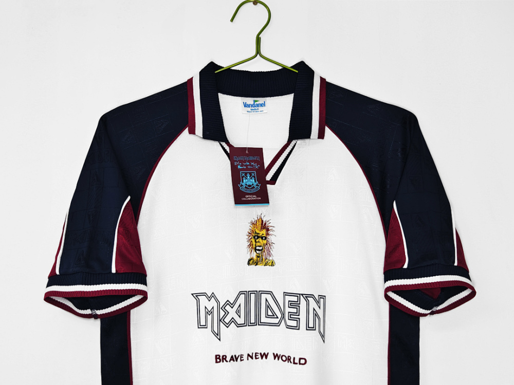 1999/01 West Ham United home Retro Final Version